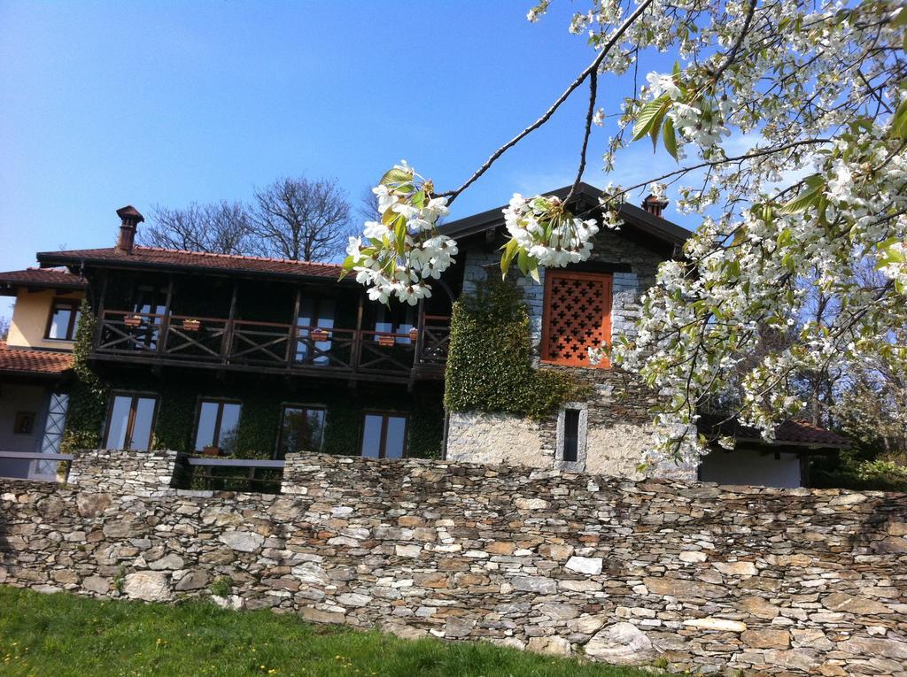 Il Ciliegio Selvatico Apartment Verbania Bagian luar foto